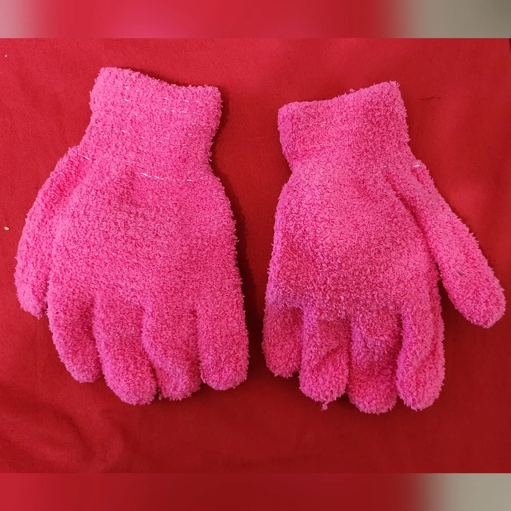 Hello kitty gloves